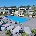 Mano Jura 2 Silver Apartment